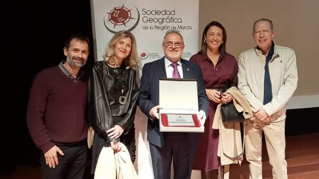 Joaquín Salmerón Juan, diploma como miembro de honor de la Sociedad Geográfica de la Región de Murcia